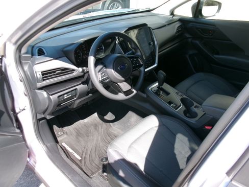 Used 2024 Subaru Crosstrek 2.0i Premium image 6