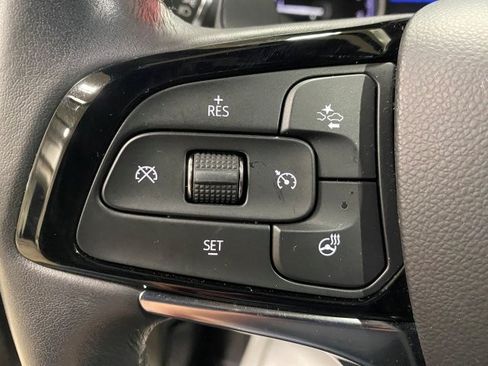 Used 2023 Buick Enclave FWD Essence image 17