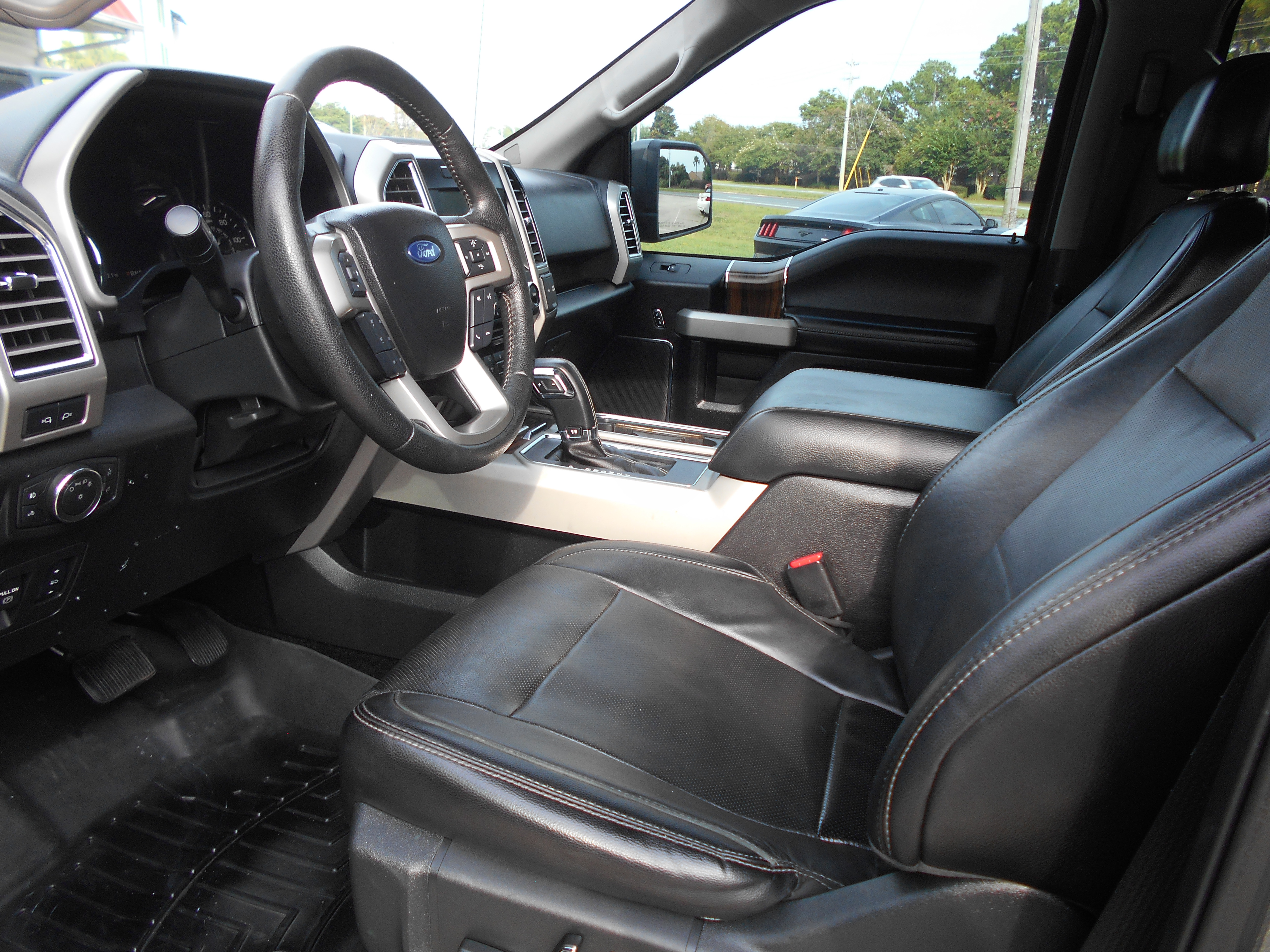 Used 2016 Ford F150 Lariat RWD image 8