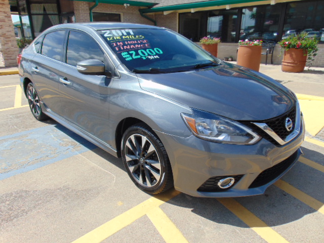 Used 2019 Nissan Sentra SR FWD image 2