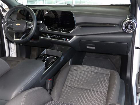 Used 2026 Chevrolet Equinox FWD LT w/ 1LT image 4
