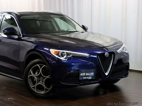 Used 2019 Alfa Romeo Stelvio AWD image 2