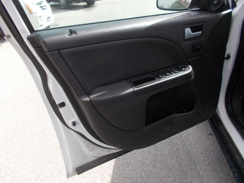 Used 2008 Mercury Sable Premier image 5