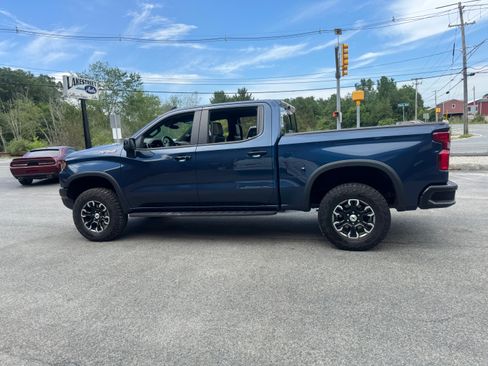 Used 2022 Chevrolet Silverado 1500 ZR2 image 5
