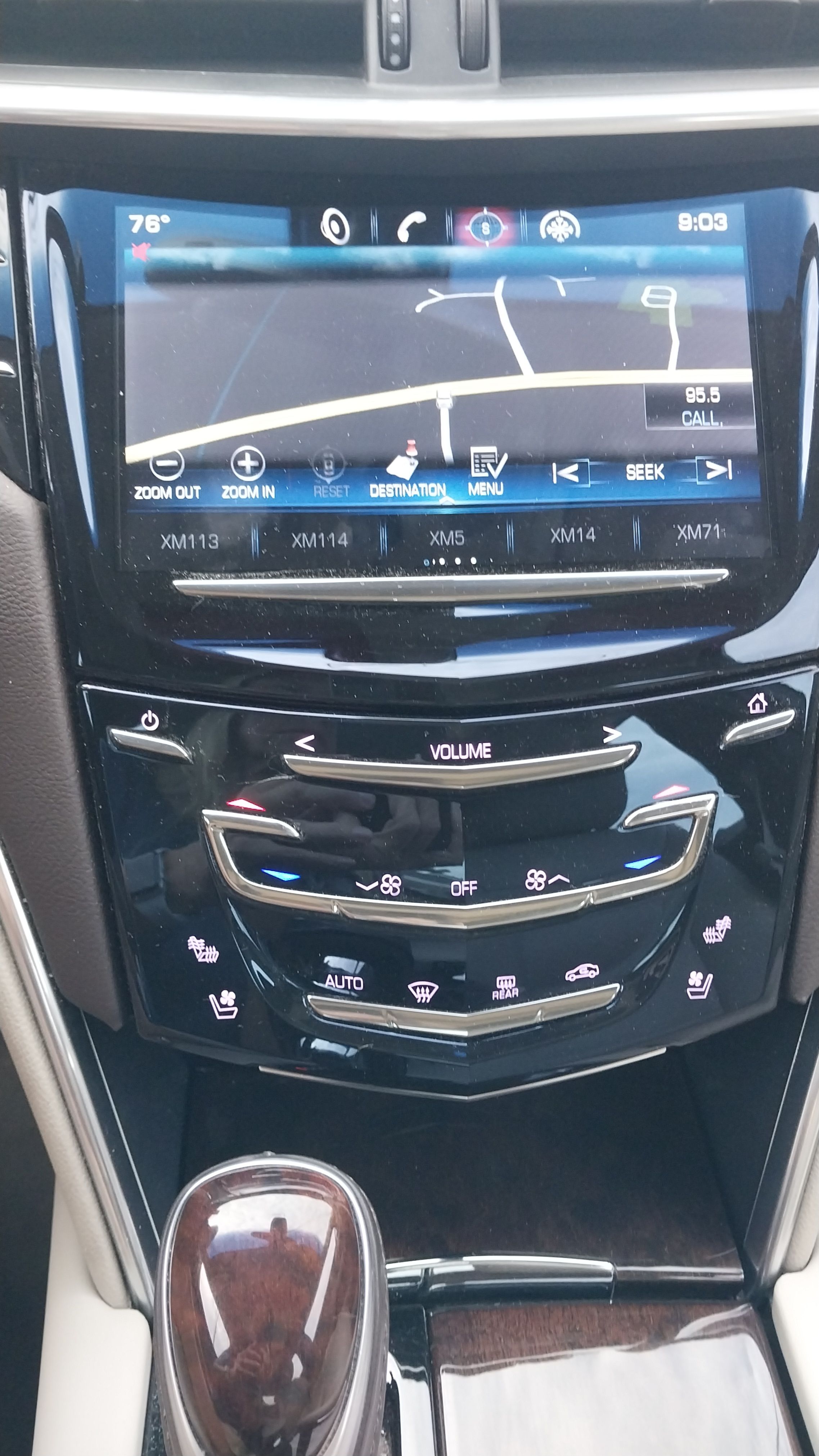 Used 2013 Cadillac XTS Luxury FWD image 21