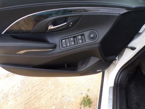 Used 2014 Buick LaCrosse Leather FWD image 10