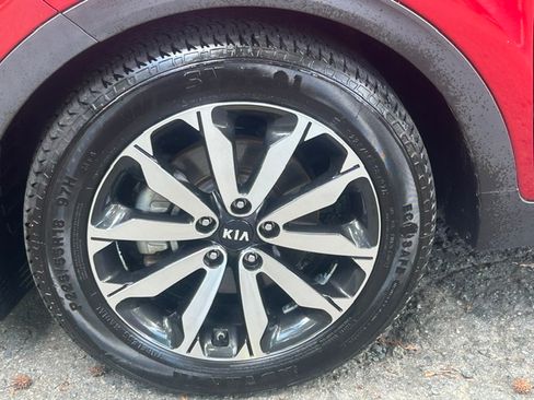 Used 2019 Kia Sportage FWD EX image 32