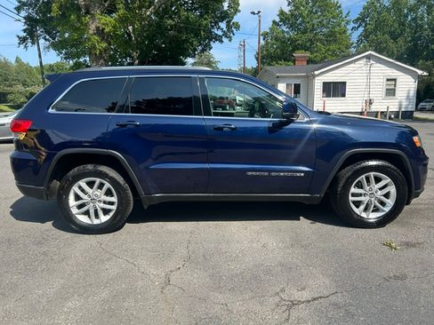 Used 2017 Jeep Grand Cherokee 2WD Laredo image 6