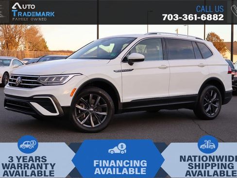 Used 2022 Volkswagen Tiguan SE image 1