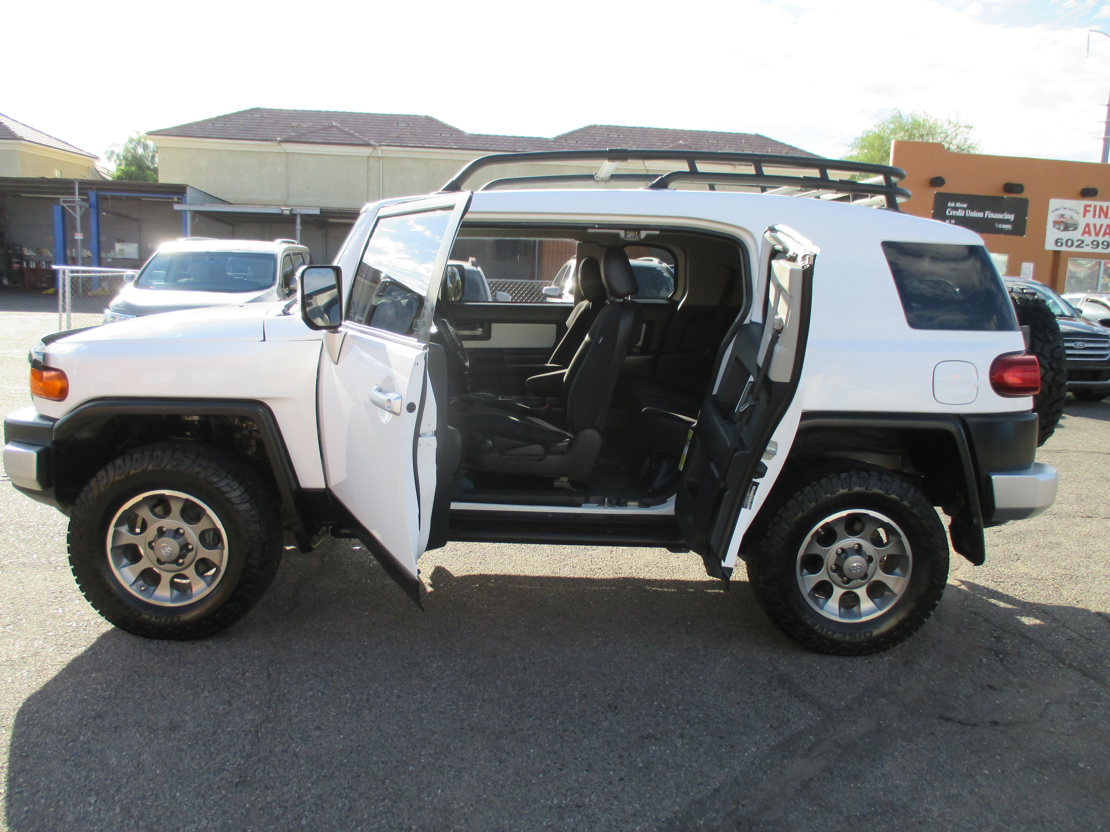 Used 2012 Toyota FJ Cruiser 4WD w/ Upgrade & Convenience image 9