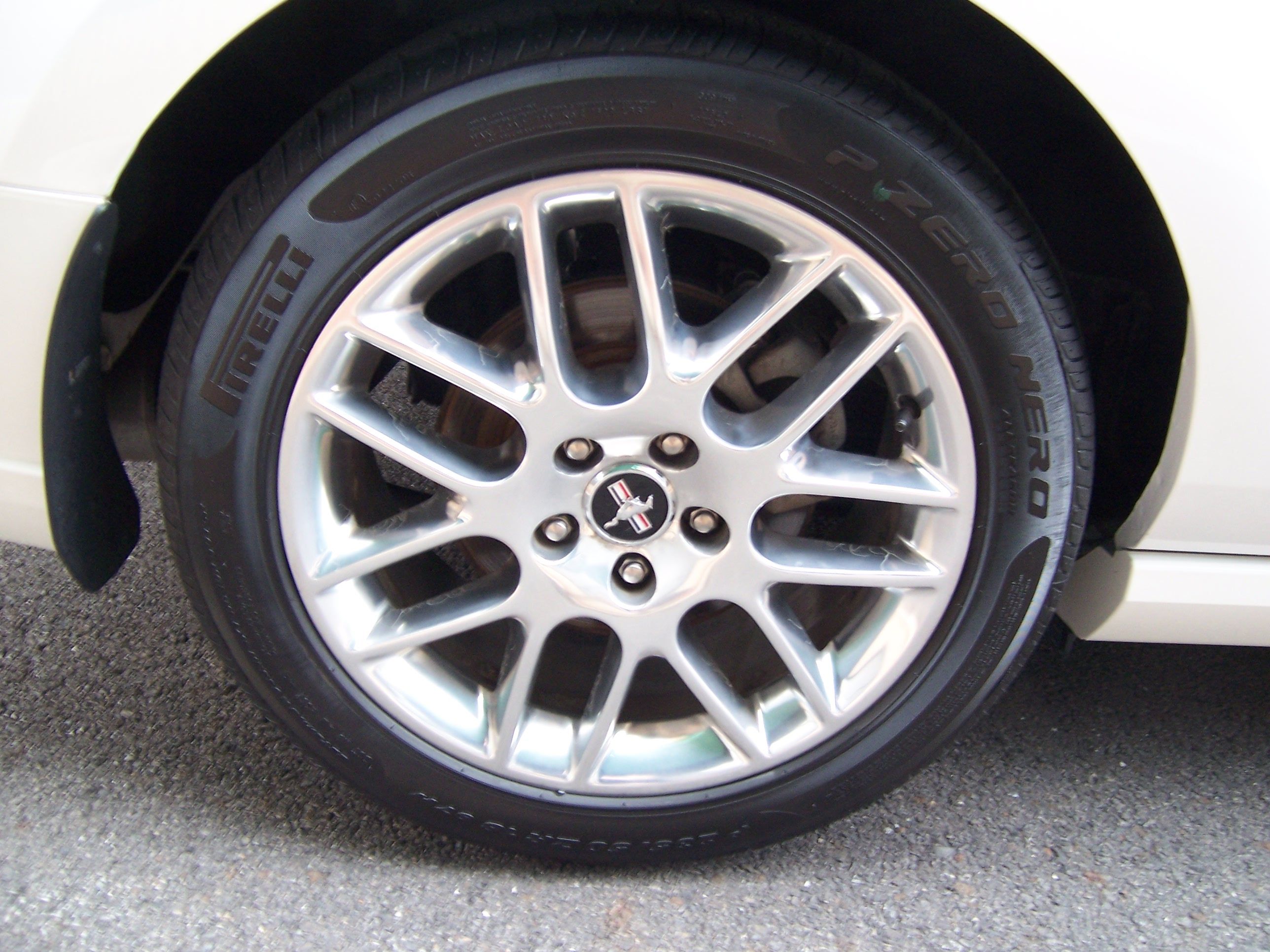 Used 2013 Ford Mustang Premium RWD image 7