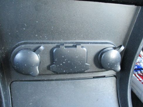 Used 2016 Dodge Charger SE image 39