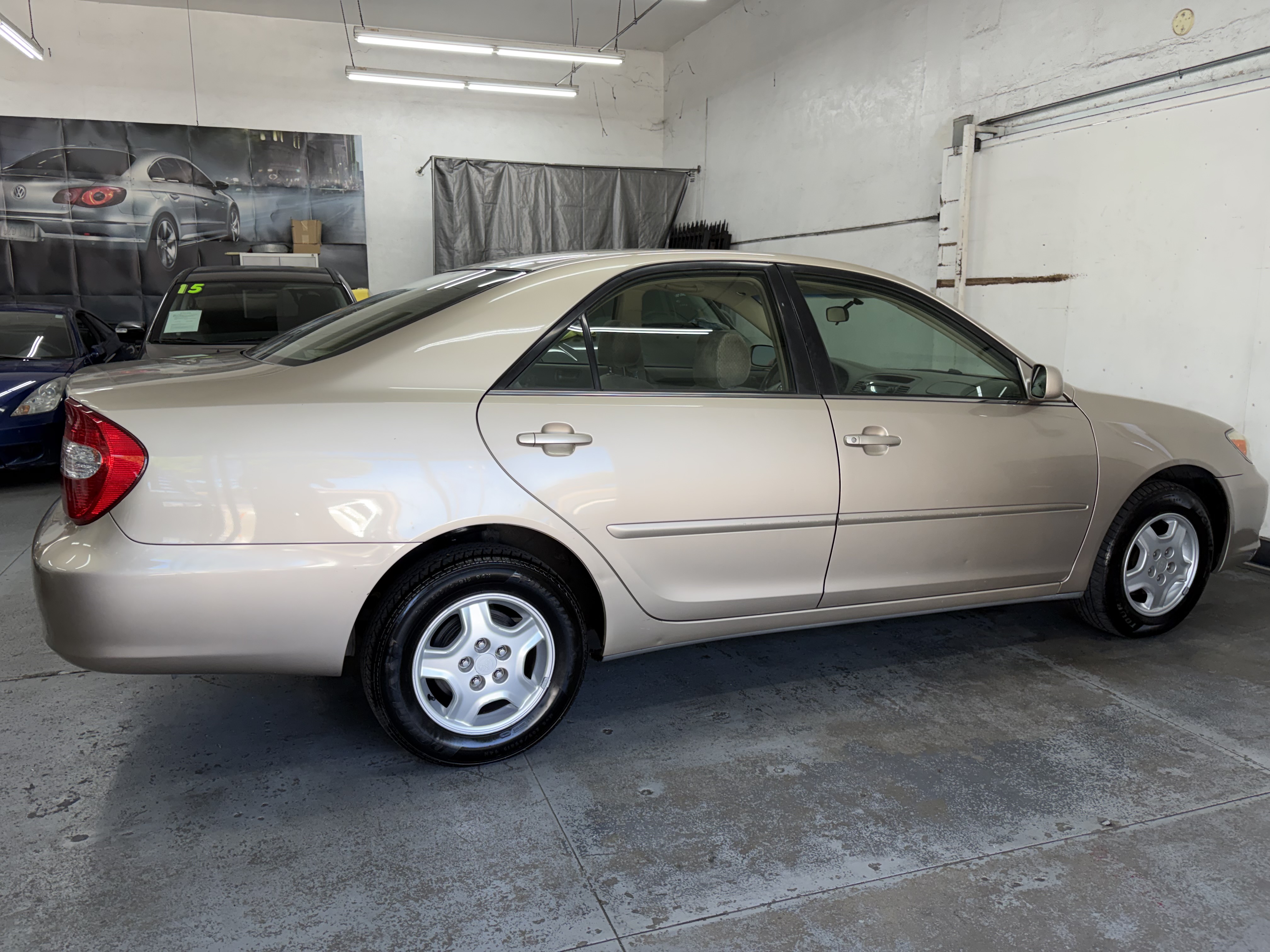 Used 2002 Toyota Camry LE Sedan FWD image 6