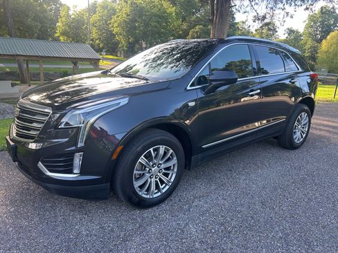 Used 2019 Cadillac XT5 AWD Luxury image 2