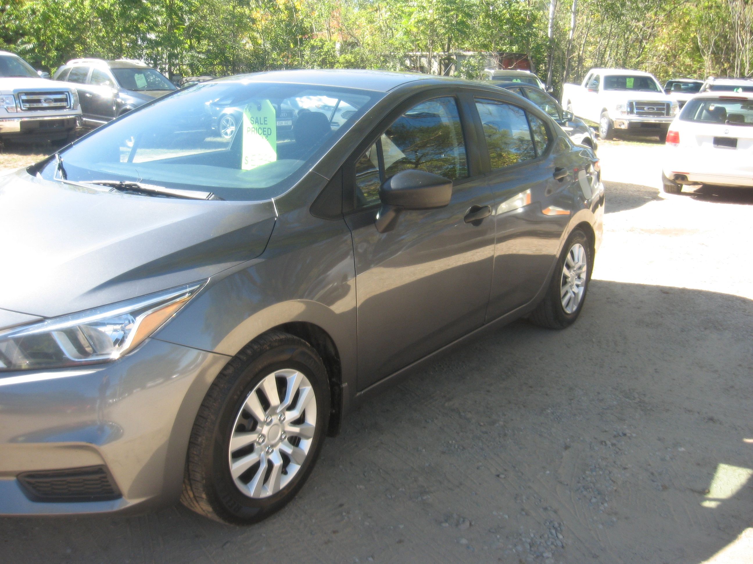 Used 2020 Nissan Versa S FWD image 1