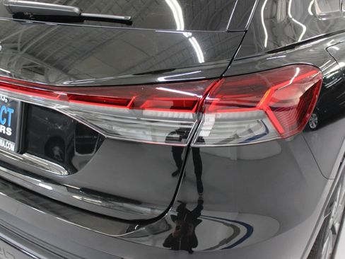 Used 2025 Audi Q4 e-tron Premium RWD image 8
