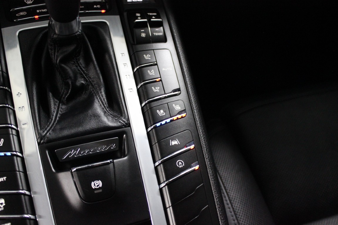 Used 2020 Porsche Macan S AWD/4WD image 18