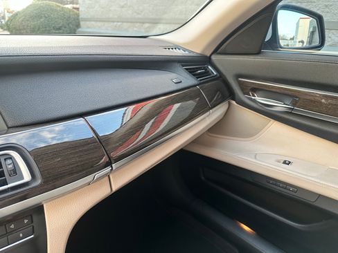 Used 2011 BMW 740Li image 12
