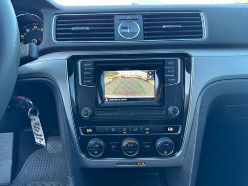 Used 2016 Volkswagen Passat 1.8T S image 26