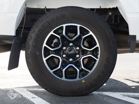 Used 2023 Ford F150 XL image 32