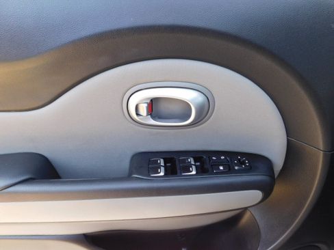 Used 2019 Kia Soul image 9
