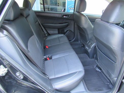 Used 2018 Subaru Outback 2.5i Limited AWD/4WD image 16