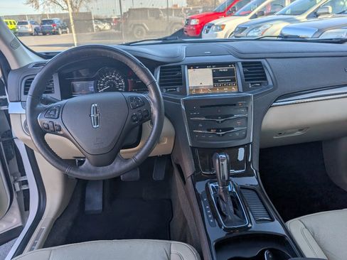 Used 2016 Lincoln MKS Elite image 8