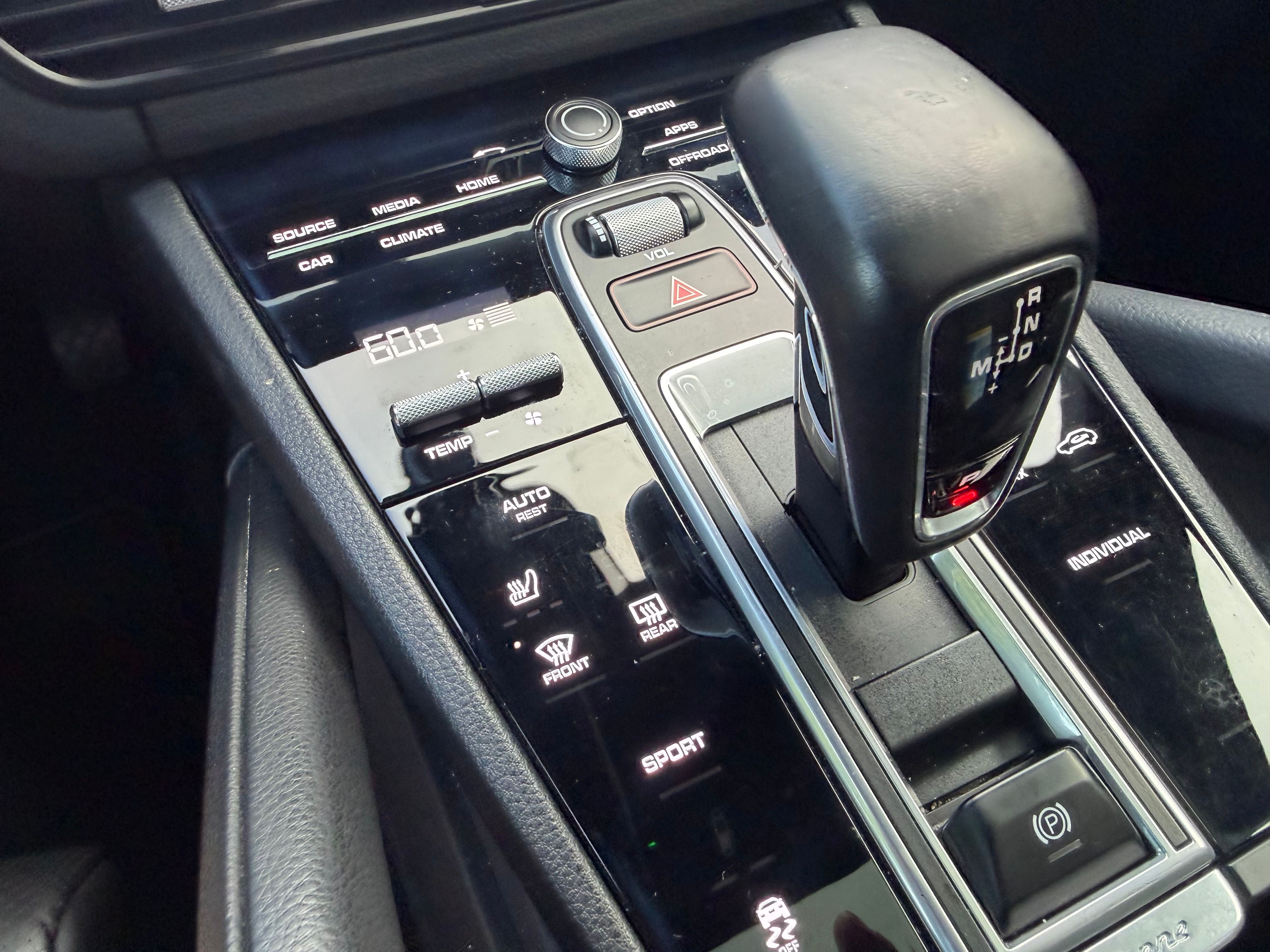 Used 2019 Porsche Cayenne UNAVAIL AWD/4WD image 13