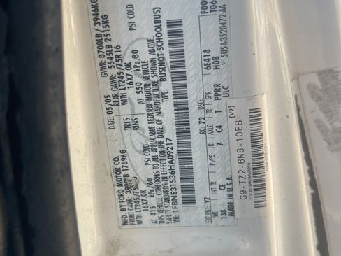 Used 2006 Ford E-350 and Econoline 350 image 12