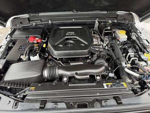 Used 2022 Jeep Wrangler Unlimited Willys image 20