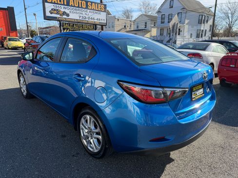 Used 2017 Toyota Yaris iA image 28