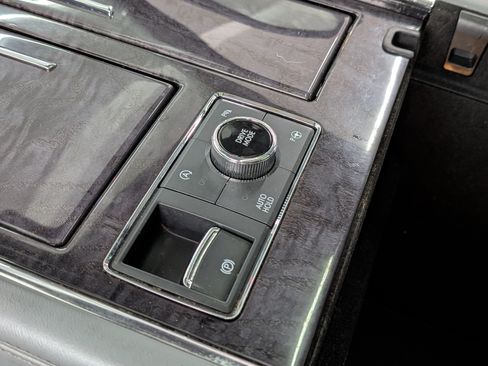 Used 2020 Lincoln Navigator Reserve Sport Utility 4D image 20