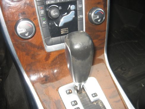 Used 2012 Volvo XC70 3.2 image 12