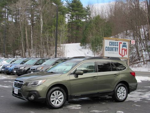 Used 2019 Subaru Outback 2.5i Premium image 2