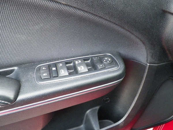 Used 2016 Dodge Charger SE RWD image 16