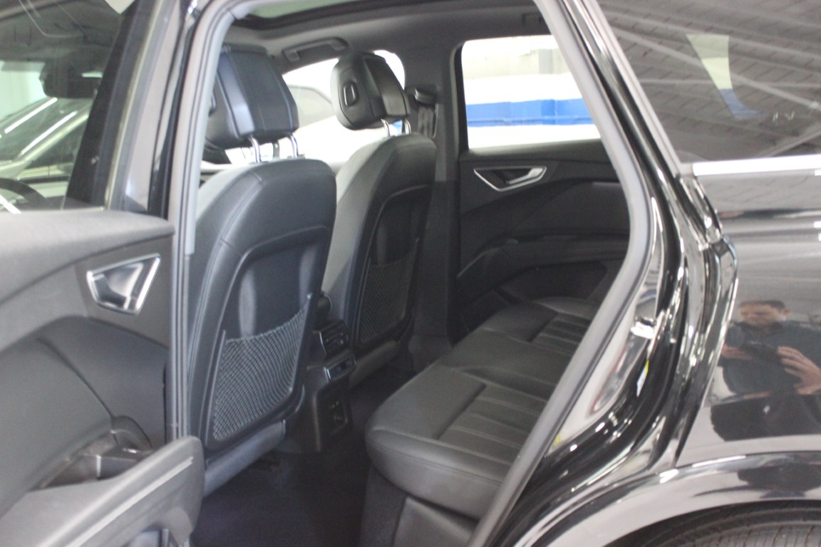 Used 2023 Audi Q4 e-tron Premium RWD image 30