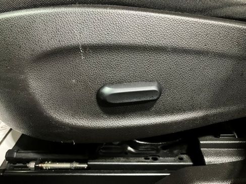 Used 2014 Chevrolet Cruze LT image 10