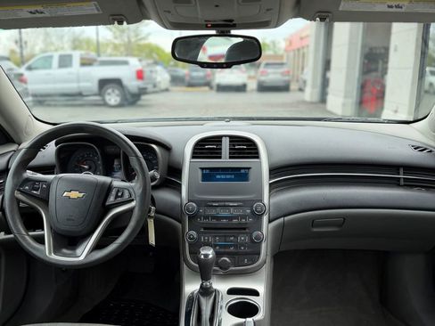 Used 2015 Chevrolet Malibu LS FWD image 9