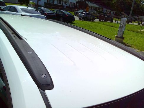 Used 2012 Chevrolet Traverse LT image 3