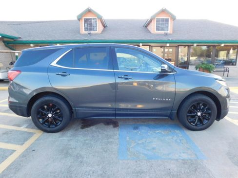 Used 2018 Chevrolet Equinox LT image 11