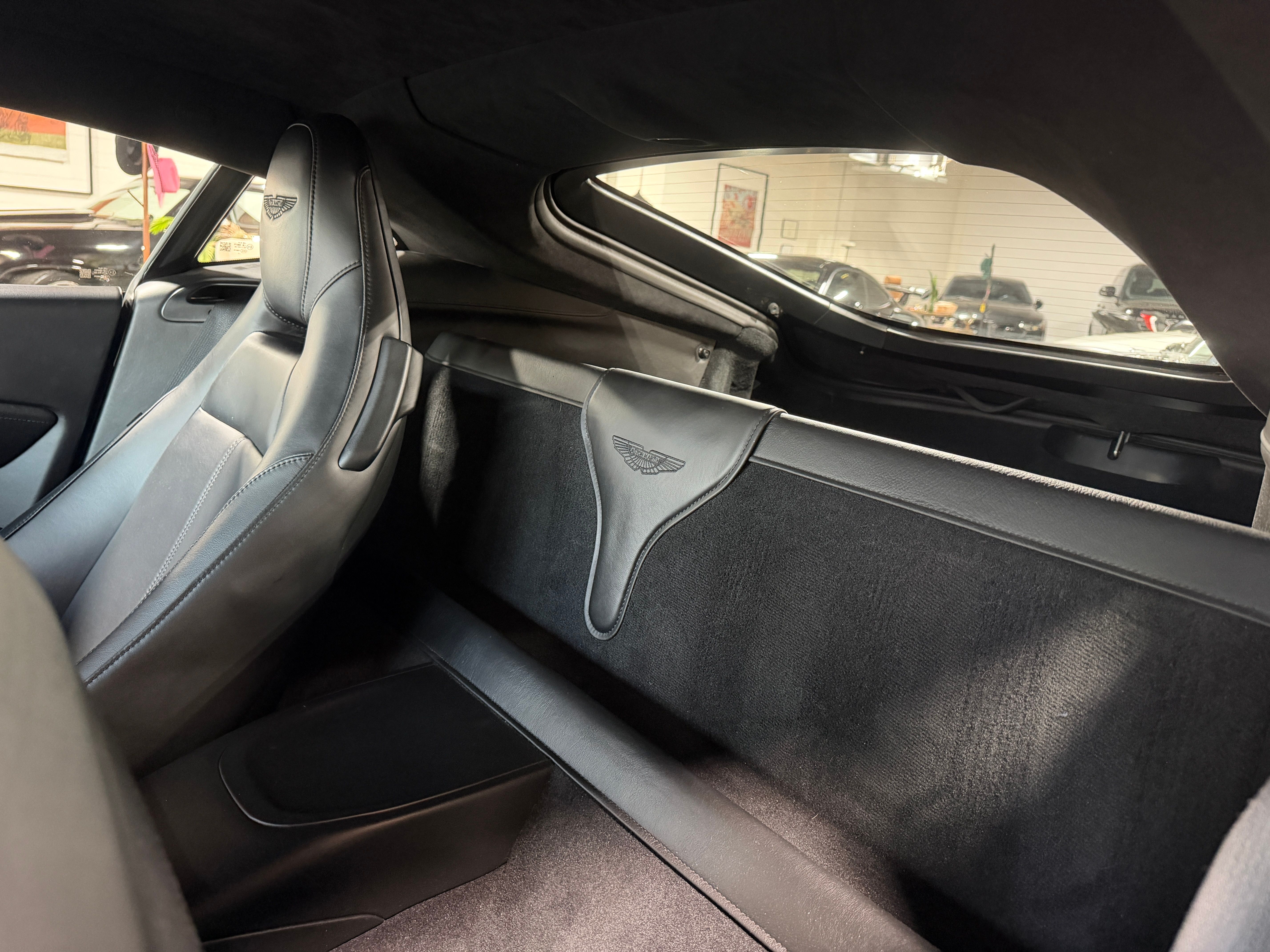 Used 2020 Aston Martin V8 Vantage Coupe RWD image 20