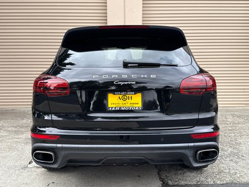 Used 2017 Porsche Cayenne image 6