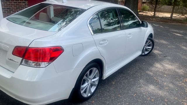 Used 2014 Subaru Legacy 2.5i Premium AWD/4WD image 4