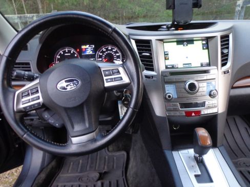 Used 2013 Subaru Outback 2.5i Limited image 18