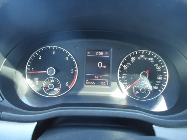 Used 2013 Volkswagen Passat TDI SE FWD image 16