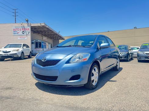 Used 2012 Toyota Yaris Sedan FWD image 2