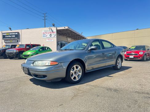 Used 2003 Oldsmobile Alero GLS Sedan FWD image 3
