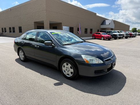 Used 2006 Honda Accord LX Sedan image 2