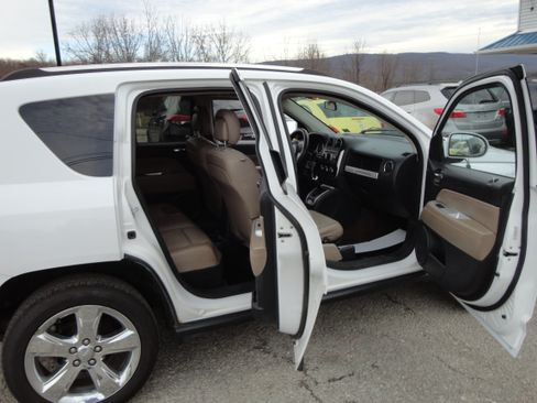 Used 2014 Jeep Compass Latitude image 6
