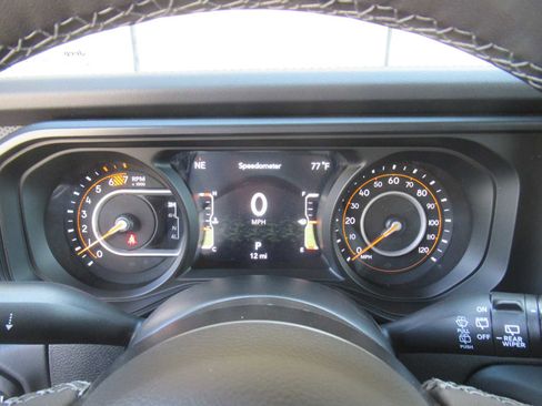 New 2025 Jeep Wrangler Unlimited Rubicon image 26